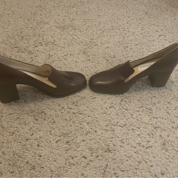 Enzo Angiolini NWT Size 9 Heals - Picture 4 of 7